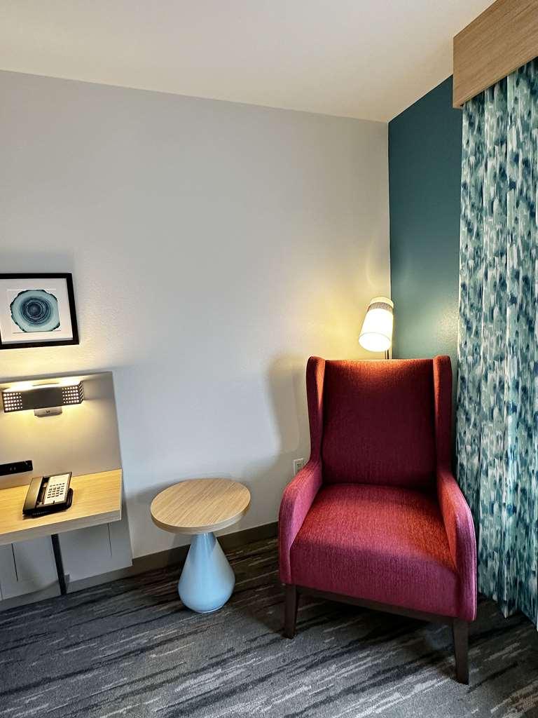 Hilton Garden Miami Airport West